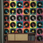 Fotomurales Expositor de disposición de discos de vinilo de colores.