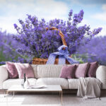 Fotomurales Cesta de lavanda en un campo