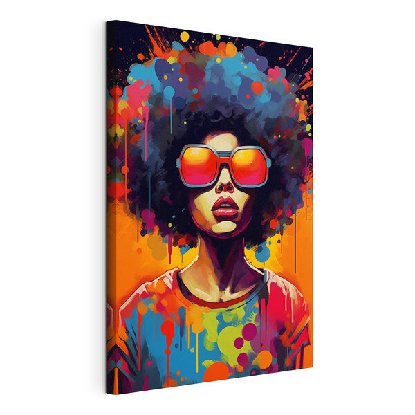 Cuadros Mujer con un gran peinado afro y gafas de sol